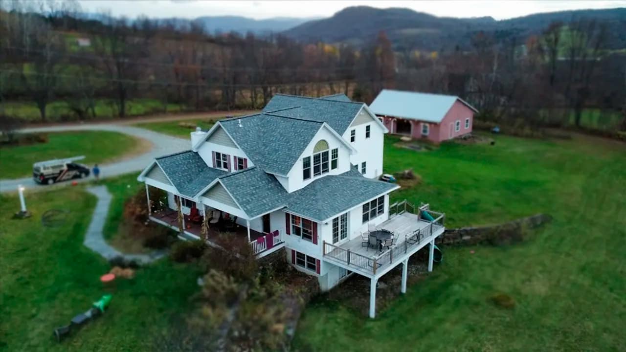 Navigating Winter Roofing job site spotless